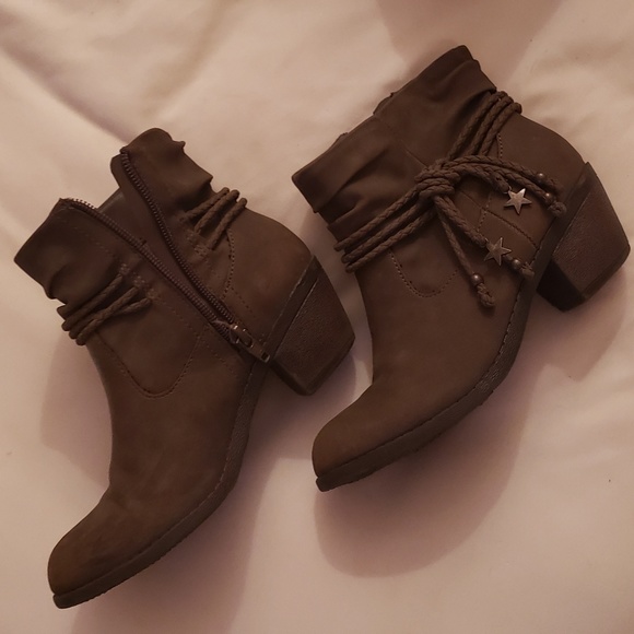 Girls boots size 2 - Picture 1 of 2